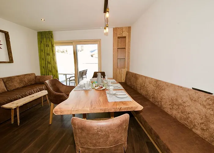 Haus Alpenblick Apartment *