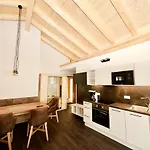 Haus Alpenblick דירה לאדיס